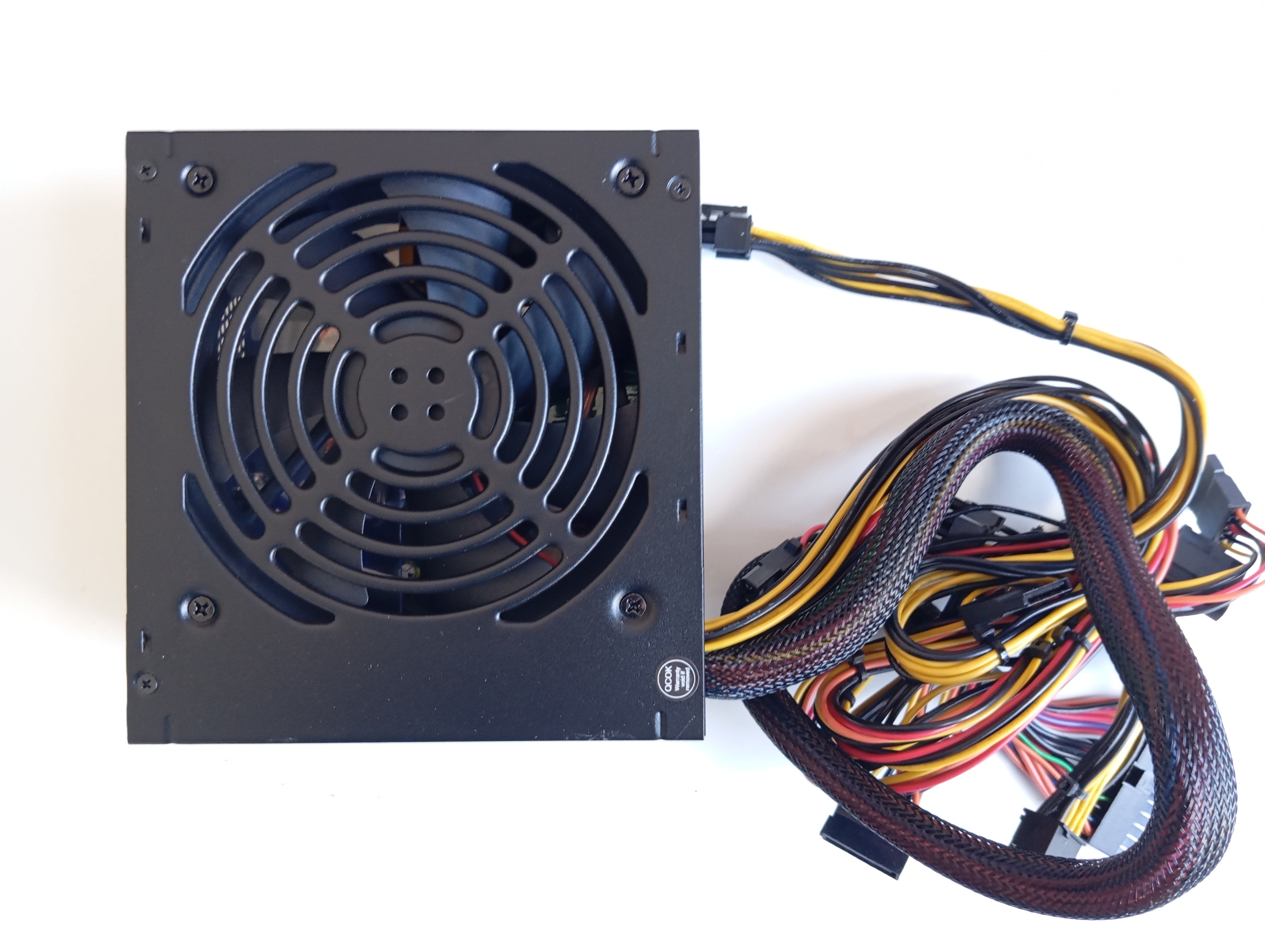 Refurbished Cooler Master Elite NEX White 230V 600 watt Refurbished Cooler Master Elite NEX White 230V 600 watt